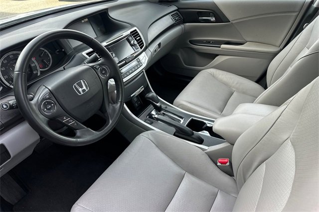 Used 2015 Honda Accord EX-L image 12