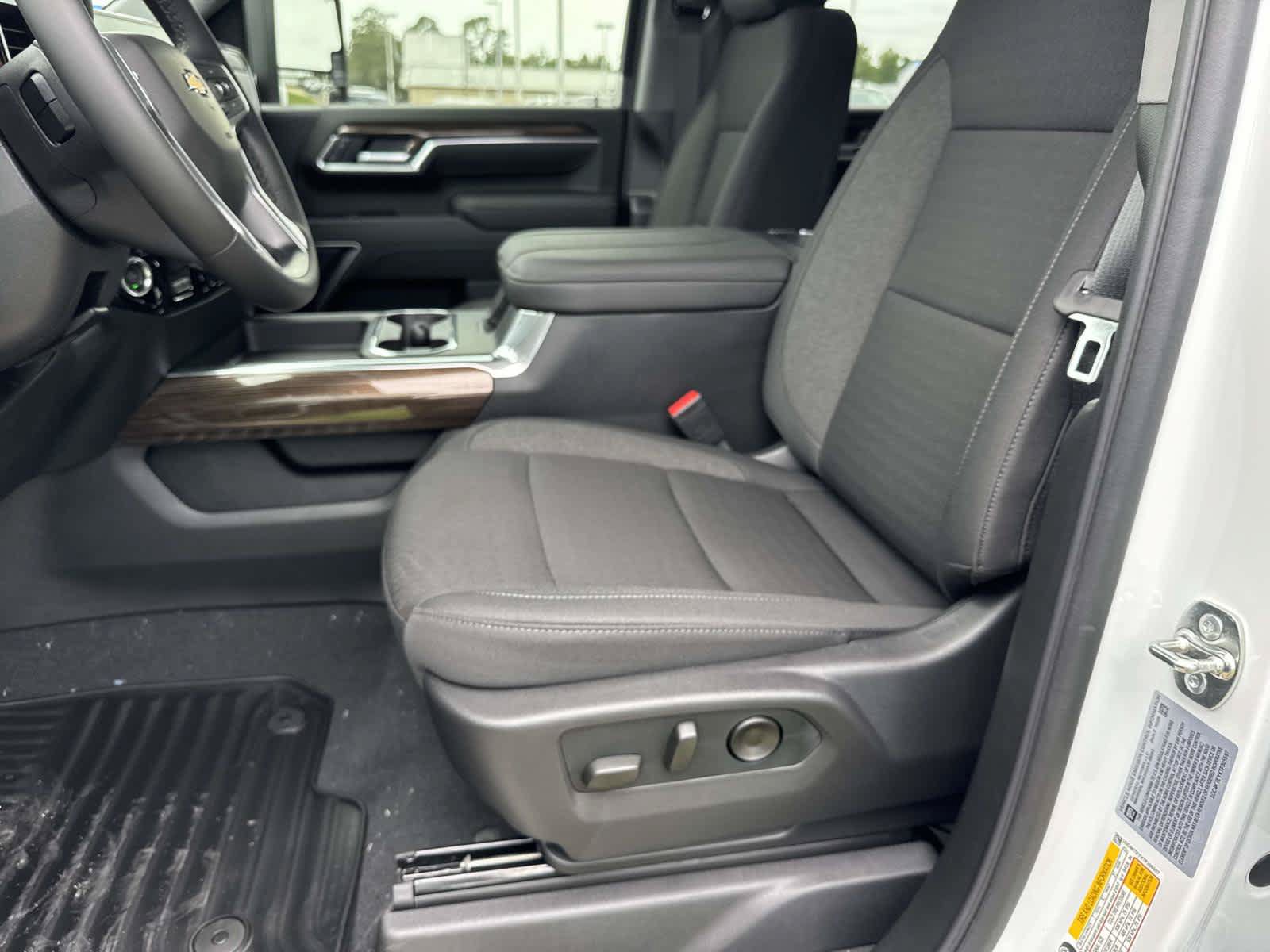New 2026 Chevrolet Silverado 3500 LT AWD/4WD image 11