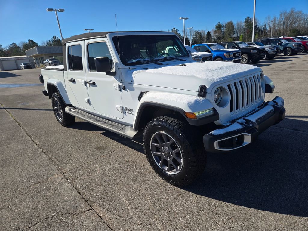 Used 2020 Jeep Gladiator Overland image 2