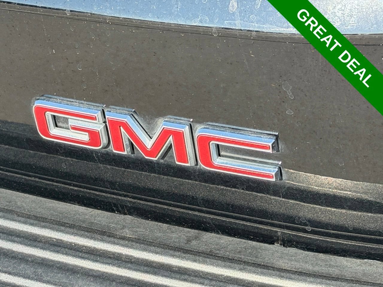 Used 2025 GMC Yukon Denali AWD/4WD image 8
