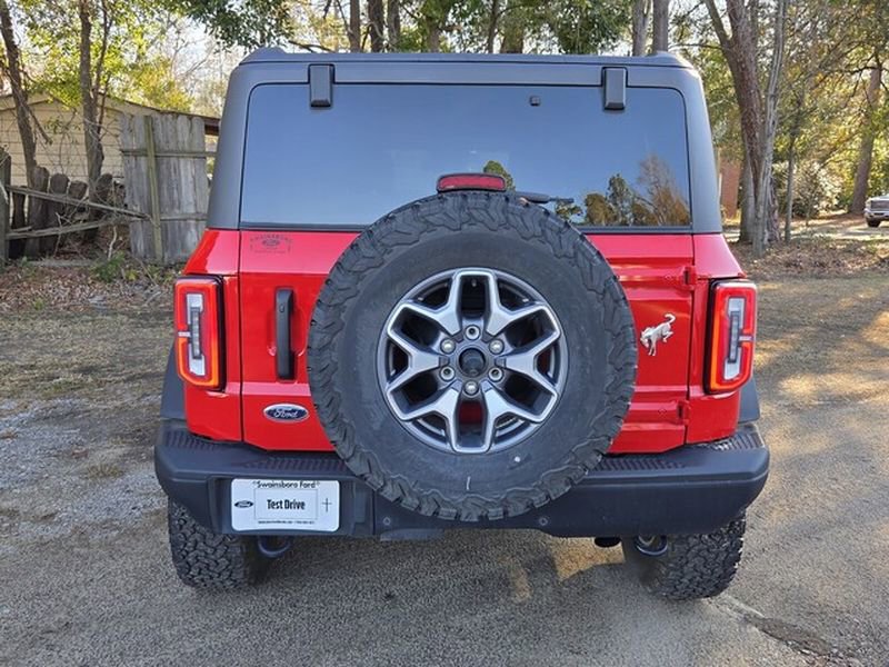 Used 2024 Ford Bronco Badlands image 12