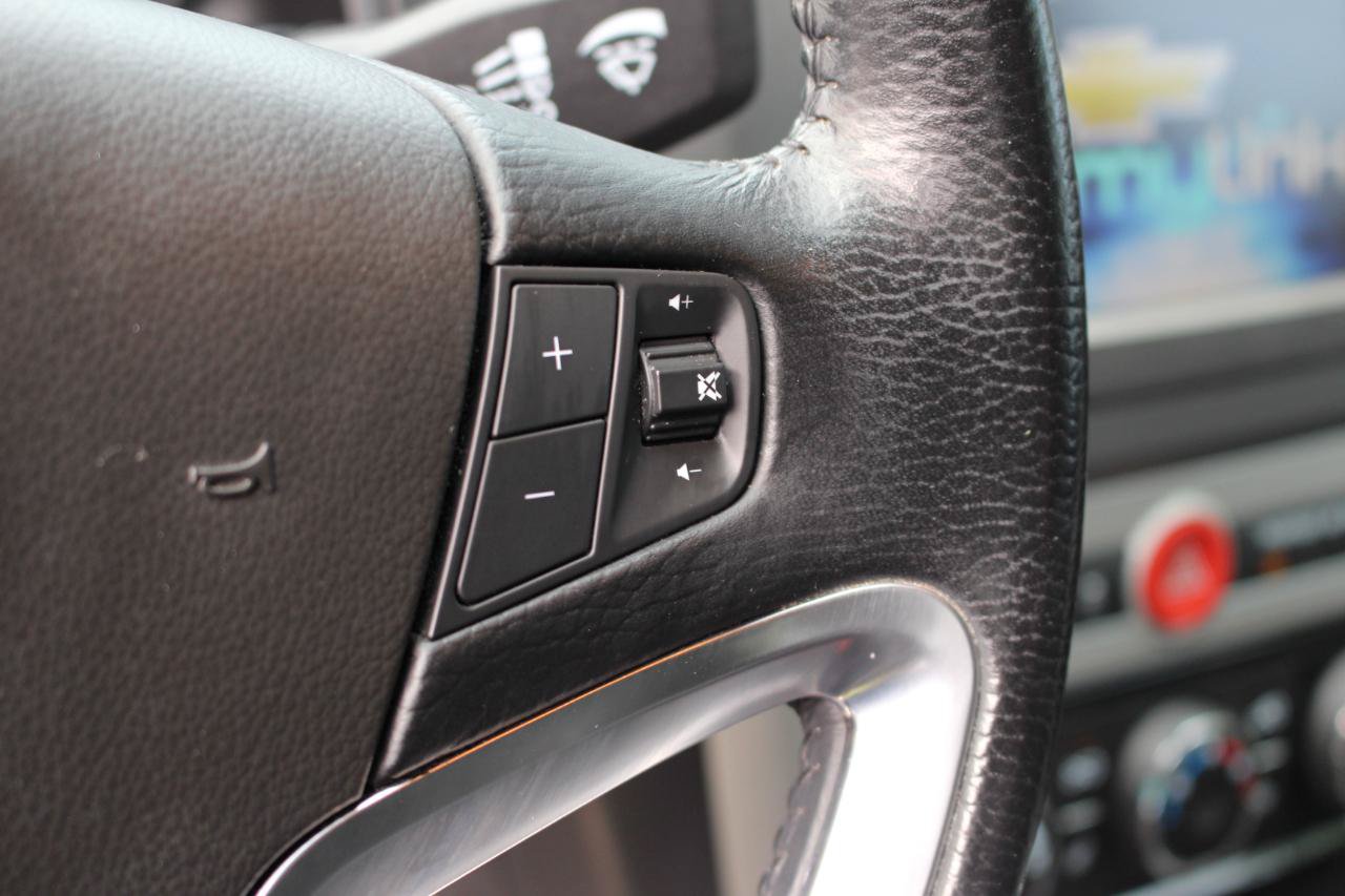 Used 2014 Chevrolet Captiva Sport LTZ FWD image 21