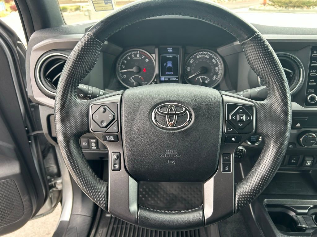 Used 2022 Toyota Tacoma TRD Off-Road w/ Technology Package image 17