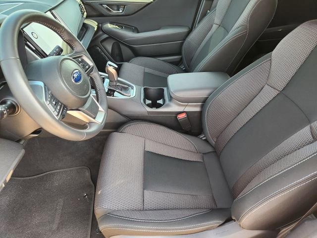 Certified 2025 Subaru Outback Premium AWD/4WD image 13