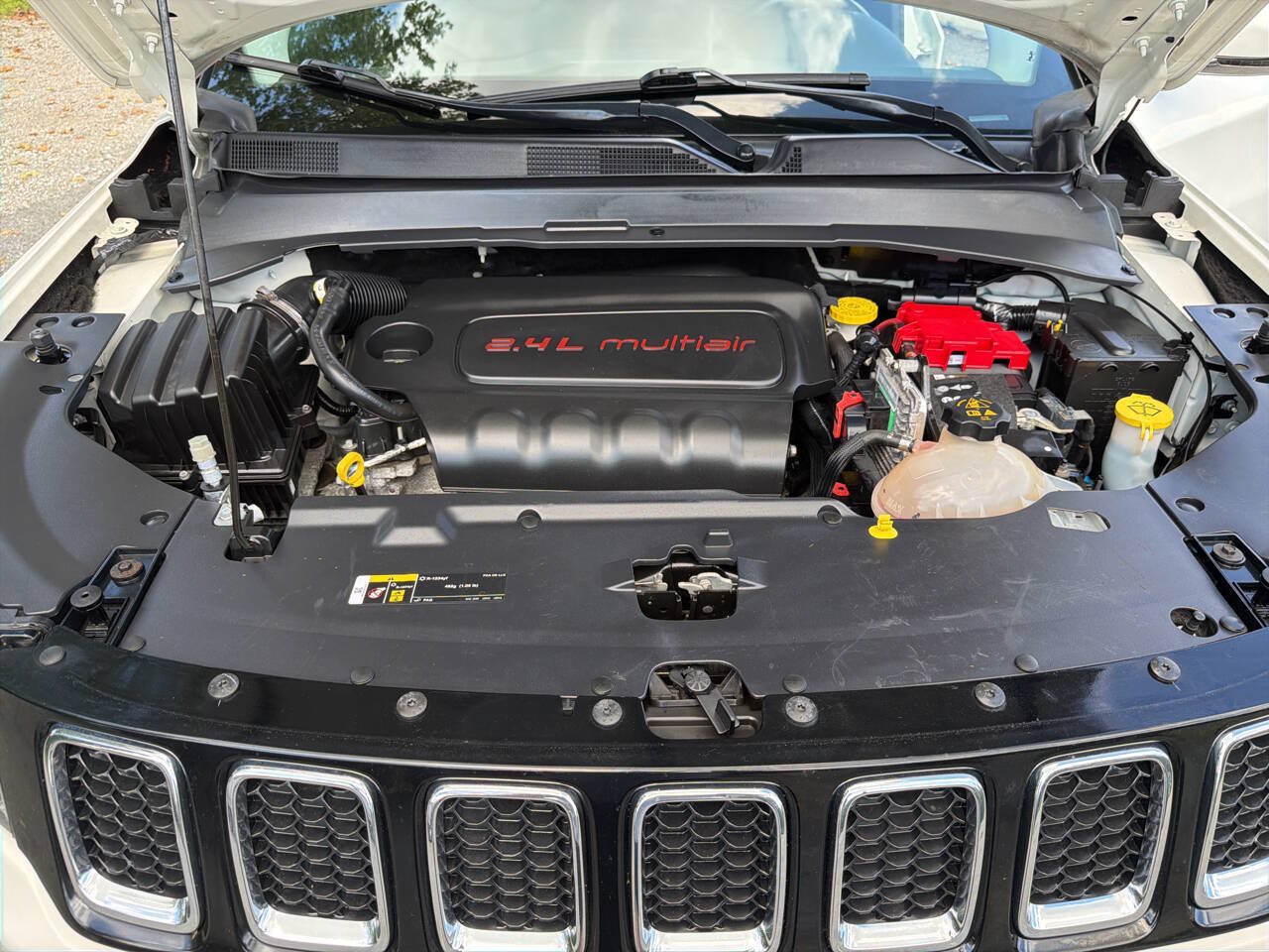 Used 2021 Jeep Compass Limited w/ Sun and Sound Group AWD/4WD image 40