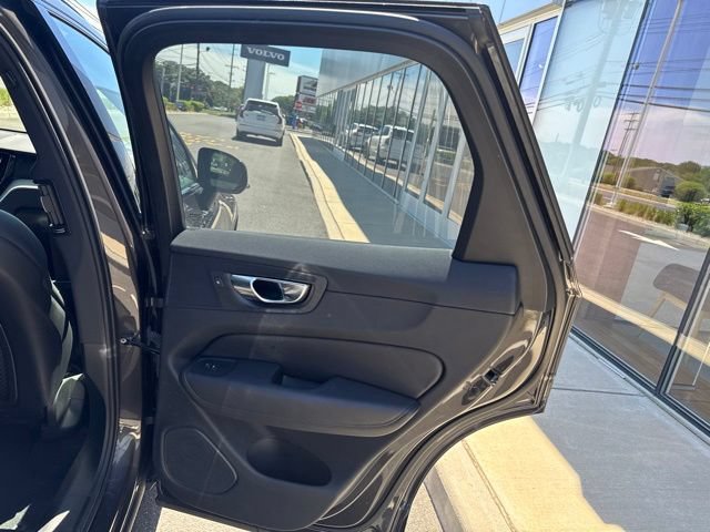 Certified 2025 Volvo XC60 B5 Plus AWD/4WD image 11