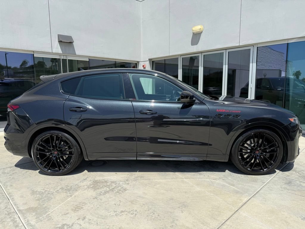 Certified 2024 Maserati Levante Trofeo AWD/4WD image 3