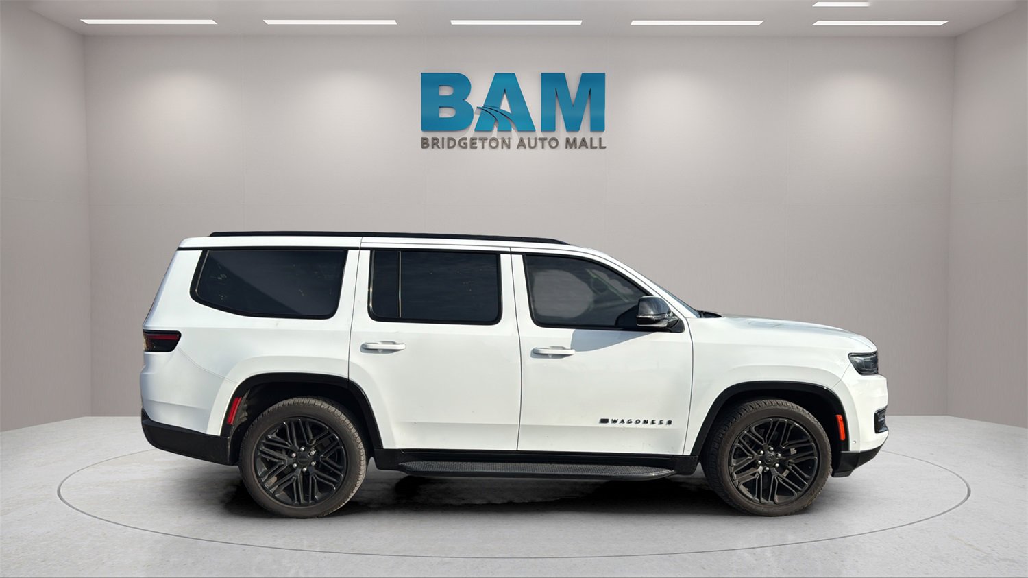 Used 2023 Jeep Wagoneer Series II image 8