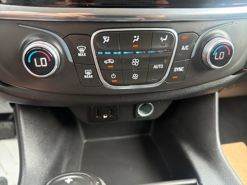 Used 2020 Chevrolet Traverse LS w/ LPO, Floor Liner Package FWD image 18