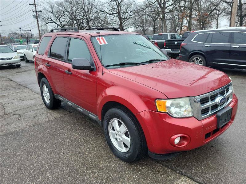 Used 2011 Ford Escape XLT w/ 201A Rapid Spec Order Code FWD image 3