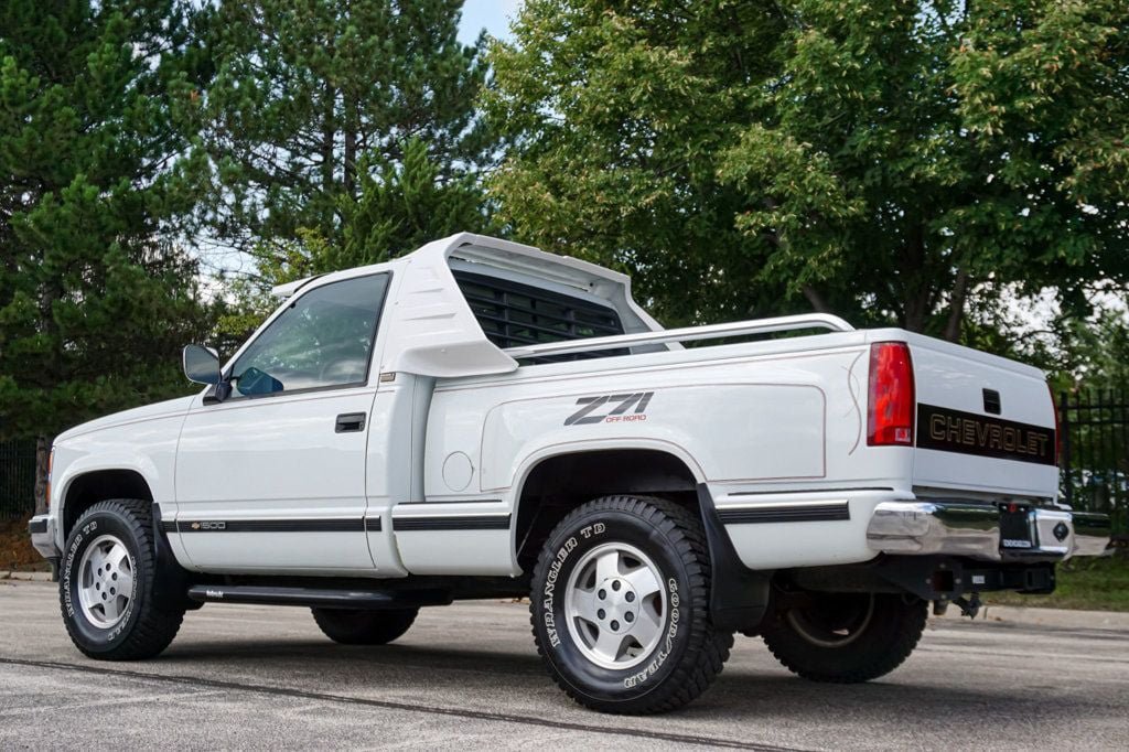 Used 1992 Chevrolet Silverado 1500 4x4 Regular Cab image 23