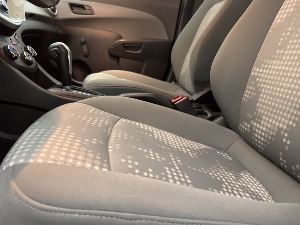 Used 2018 Chevrolet Sonic LS image 18