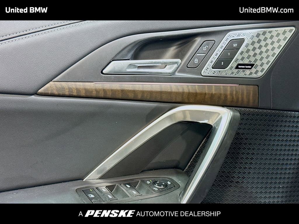 Used 2024 BMW X1 xDrive28i AWD/4WD image 3