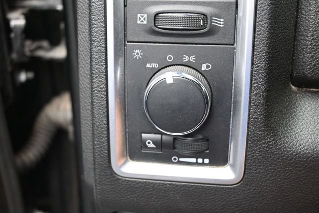 Used 2024 RAM 1500 Warlock AWD/4WD image 18
