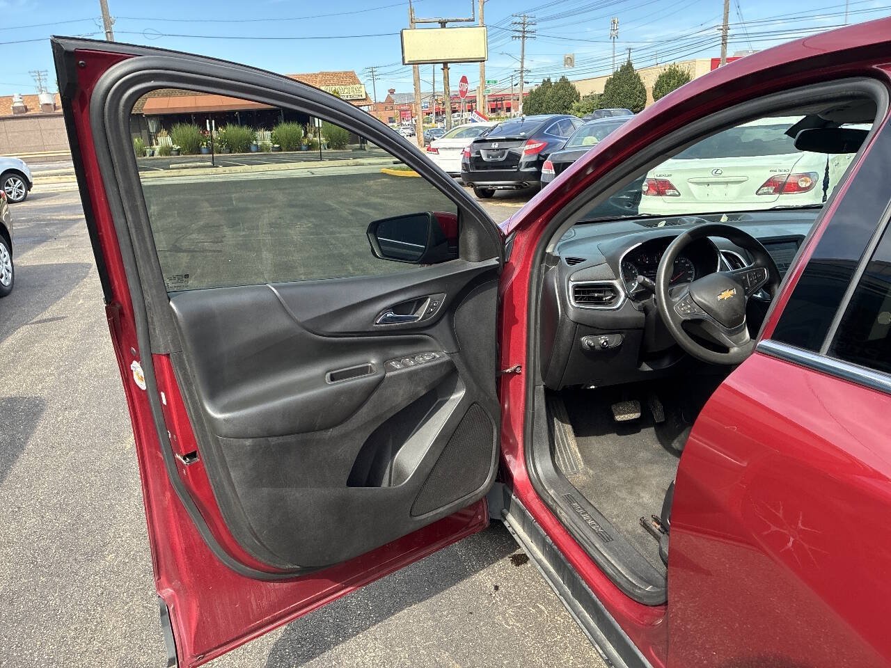Used 2018 Chevrolet Equinox LT FWD image 10