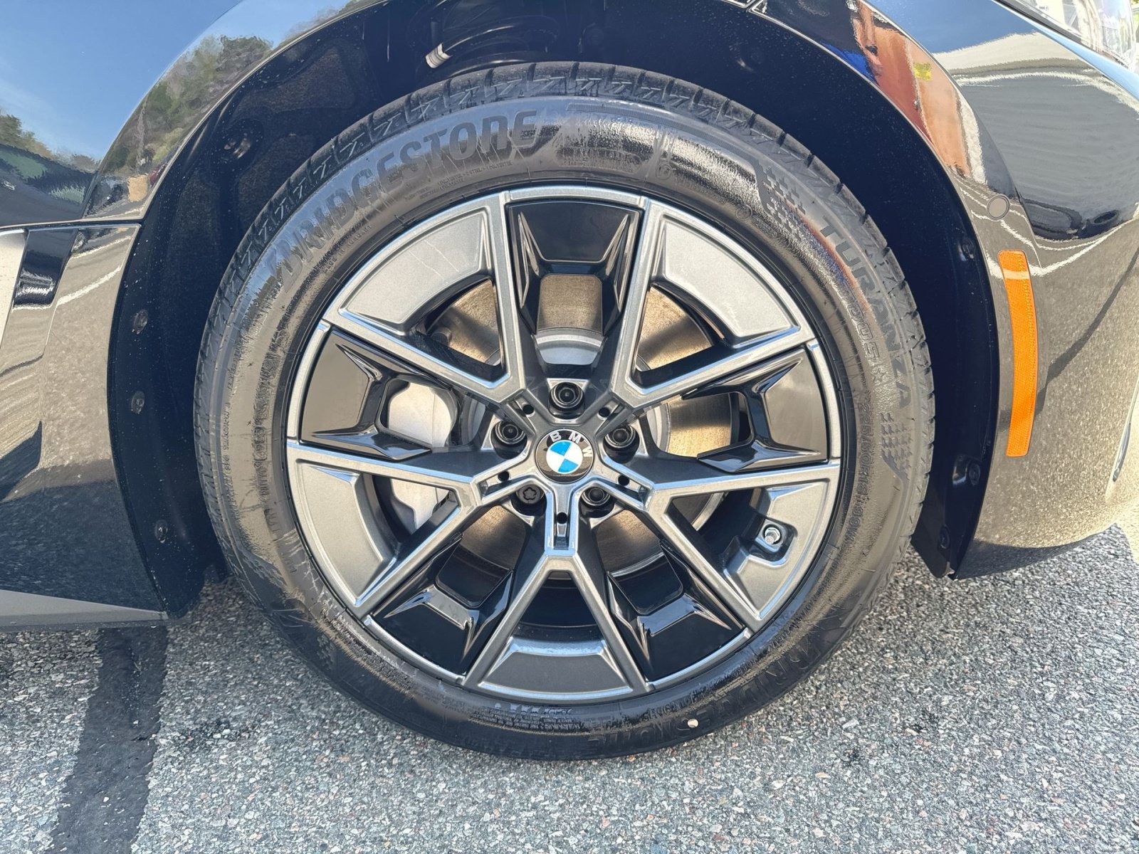 New 2026 BMW i4 xDrive40i w/ Premium Package AWD/4WD image 2