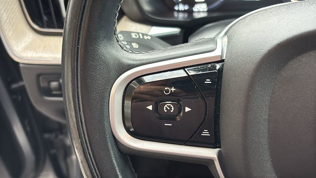 Used 2021 Volvo XC60 T5 Inscription w/ Climate Package image 17