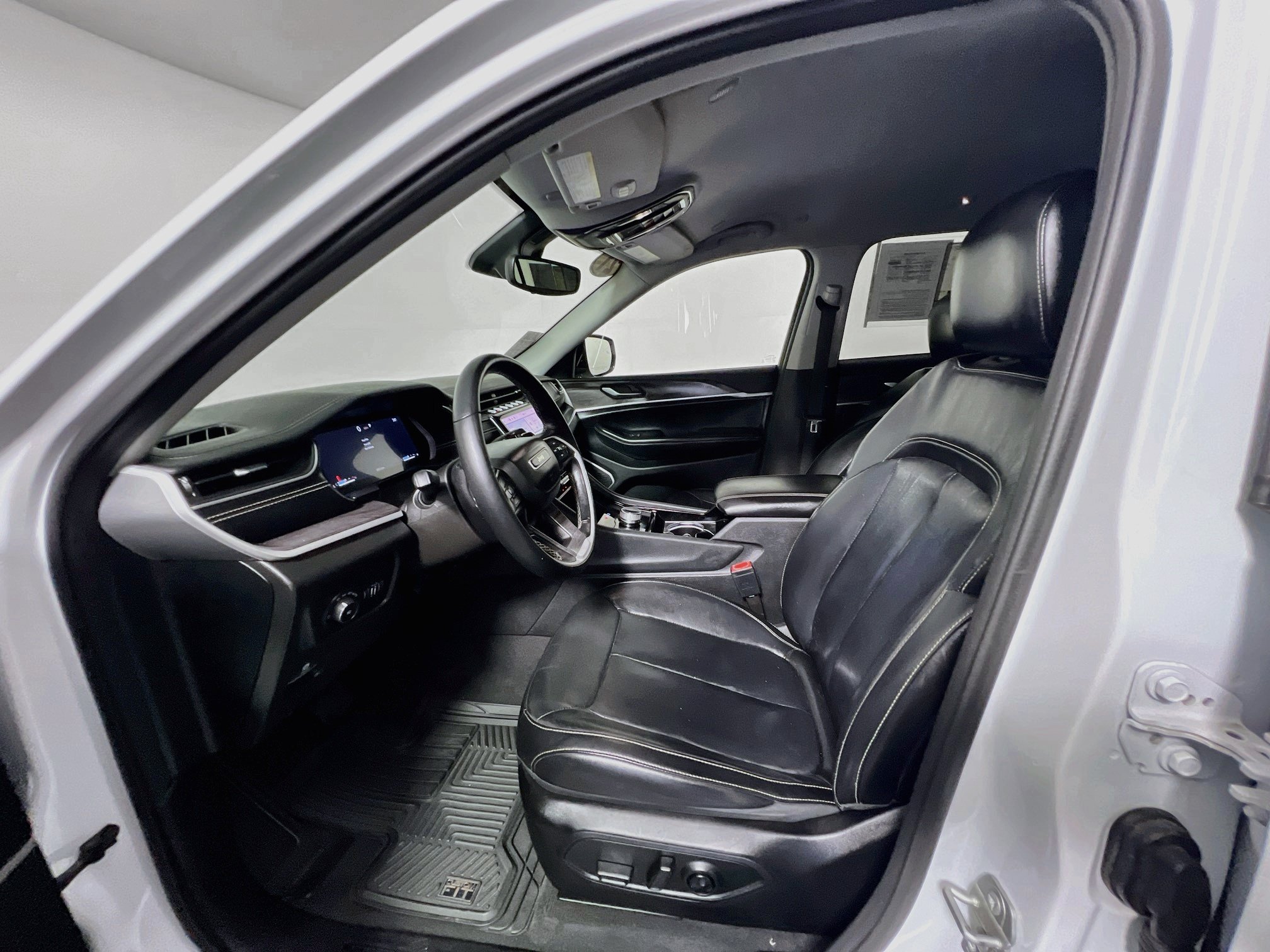 Used 2021 Jeep Grand Cherokee L Limited RWD image 14