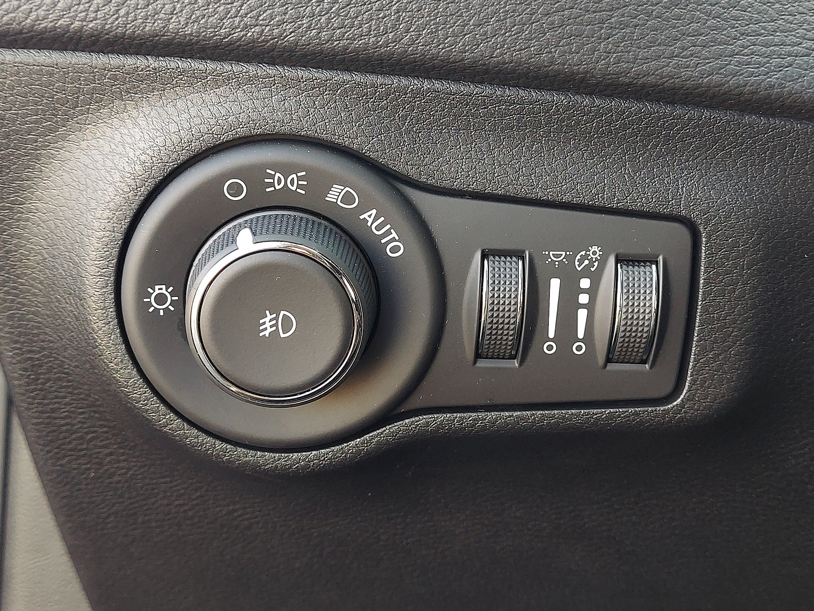 Used 2019 Jeep Compass Latitude AWD/4WD image 22