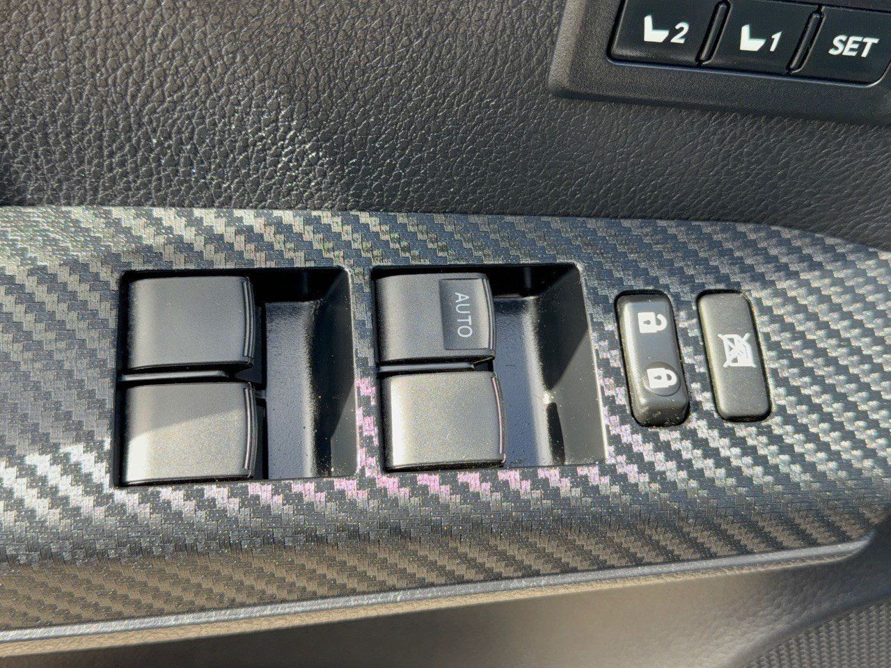 Used 2015 Toyota RAV4 Limited w/ Technology Package FWD image 15