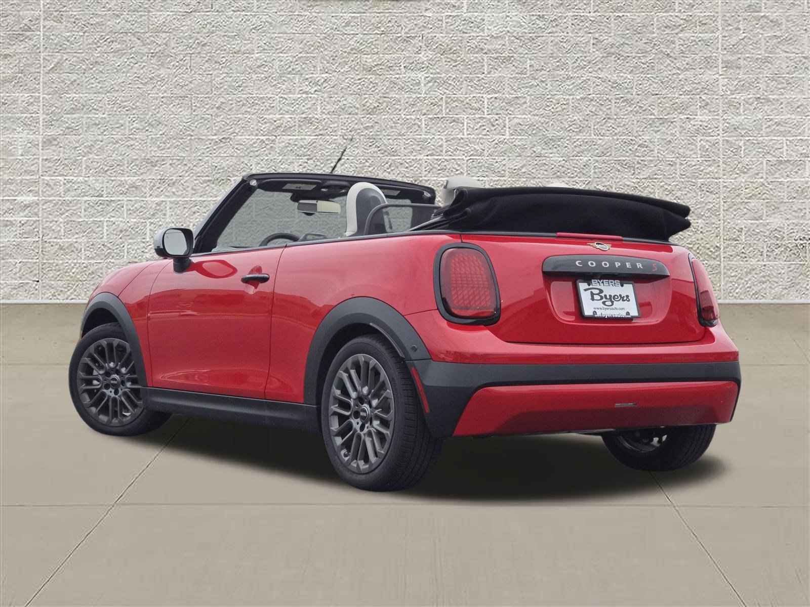 Used 2025 MINI Cooper S FWD image 5