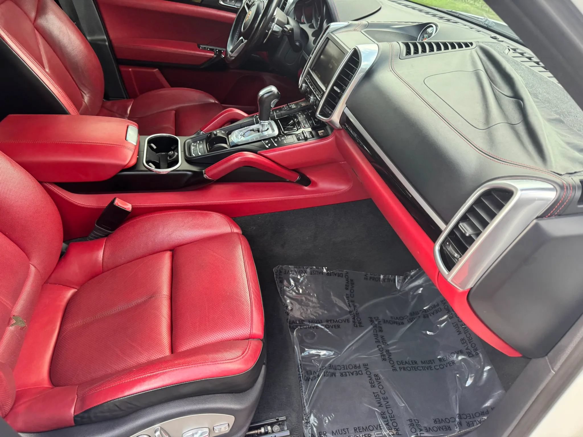 Used 2015 Porsche Cayenne S AWD/4WD image 28