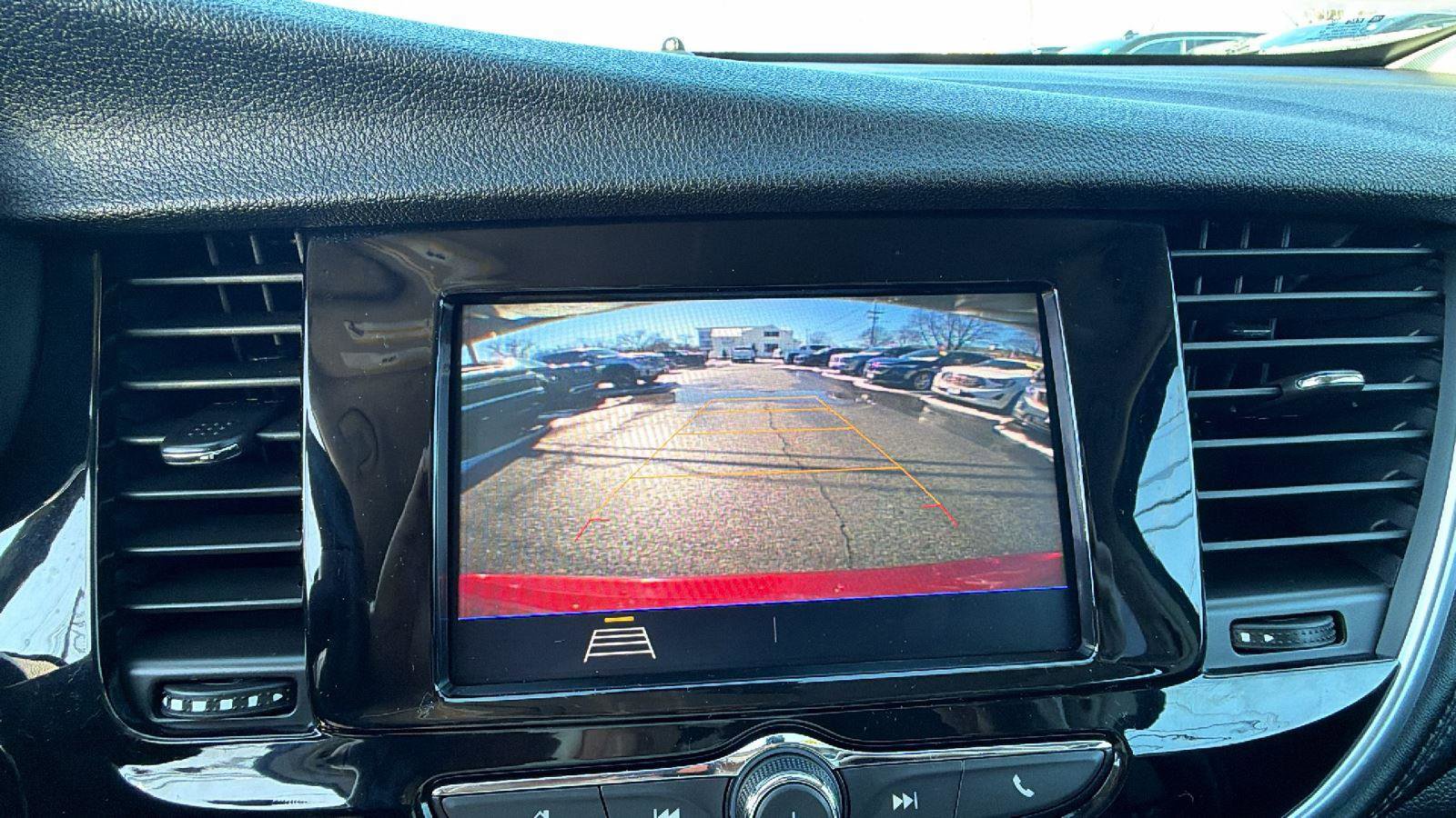 Used 2022 Buick Encore Preferred w/ Safety Package image 12