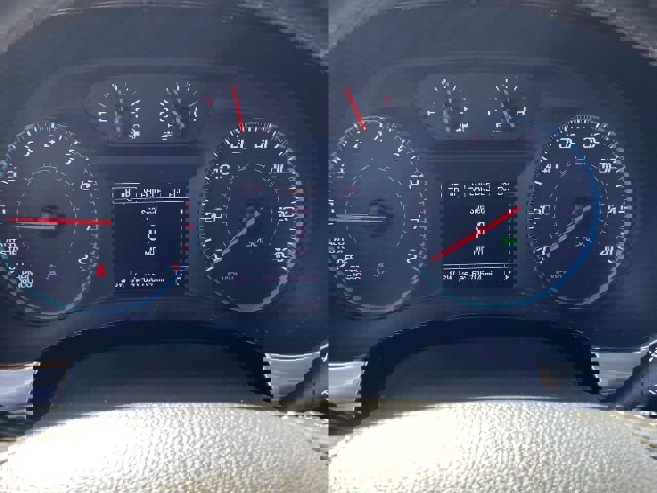 Used 2023 Chevrolet Traverse LT image 7