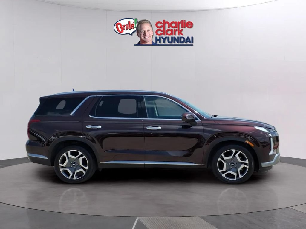 Used 2024 Hyundai Palisade SEL FWD image 6