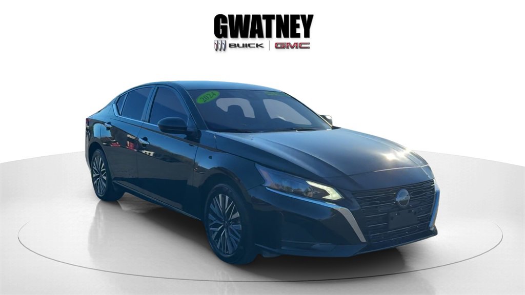 Used 2024 Nissan Altima 2.5 SV image 8