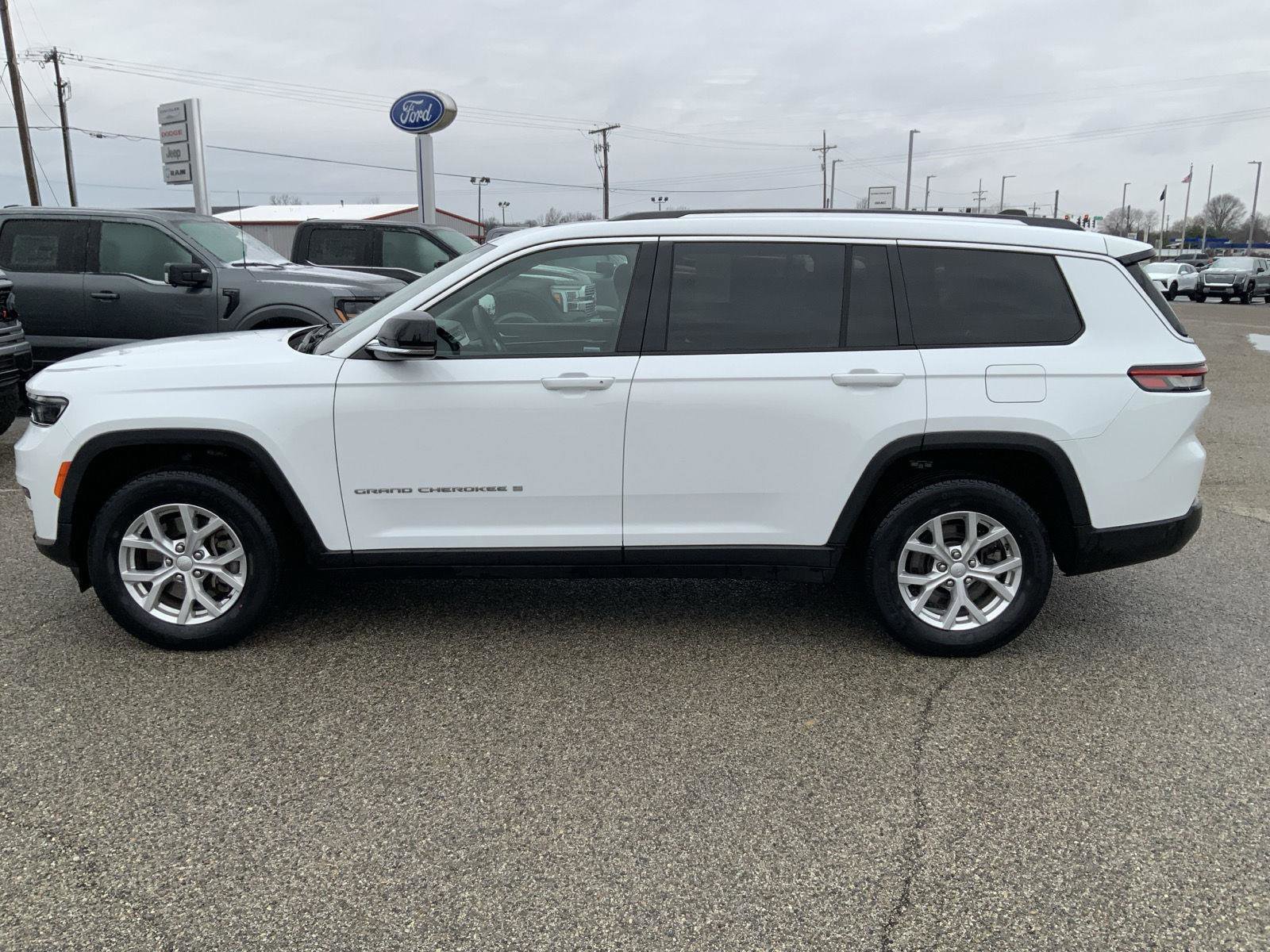 Used 2023 Jeep Grand Cherokee L Limited image 10