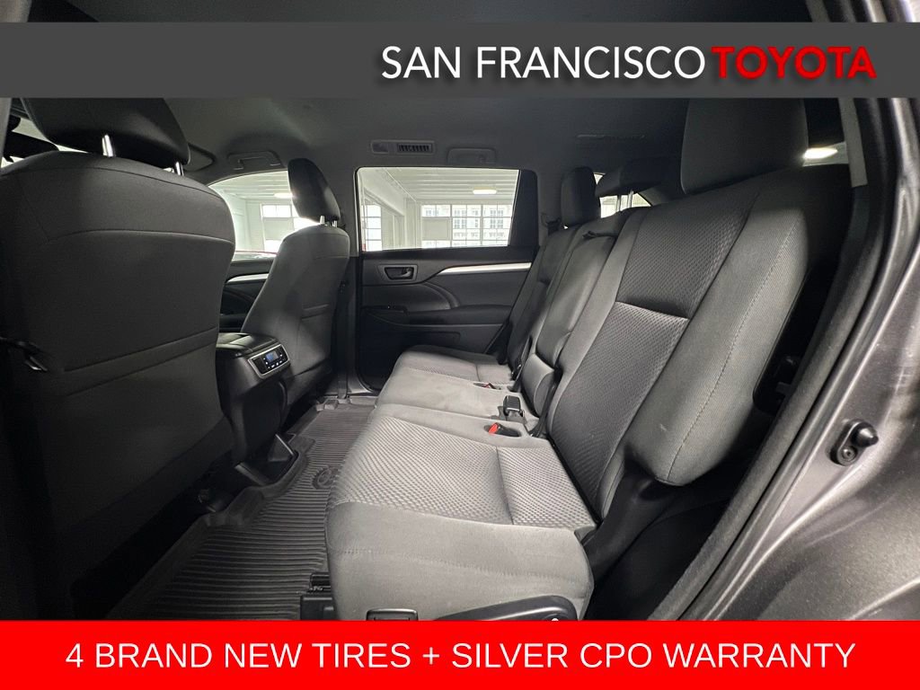 Used 2017 Toyota Highlander LE image 15