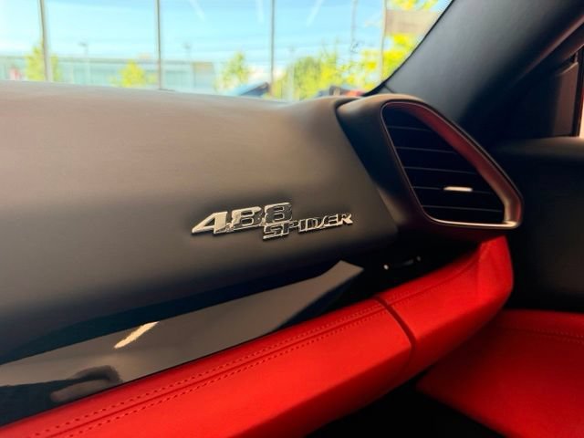 Used 2018 Ferrari 488 Spider RWD image 33