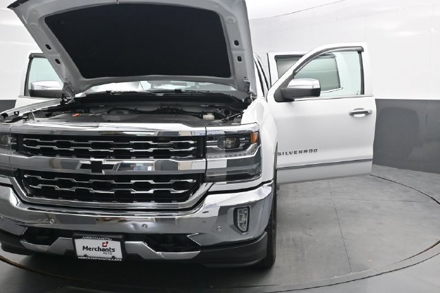 Used 2018 Chevrolet Silverado 1500 LTZ w/ Sport Package AWD/4WD image 42