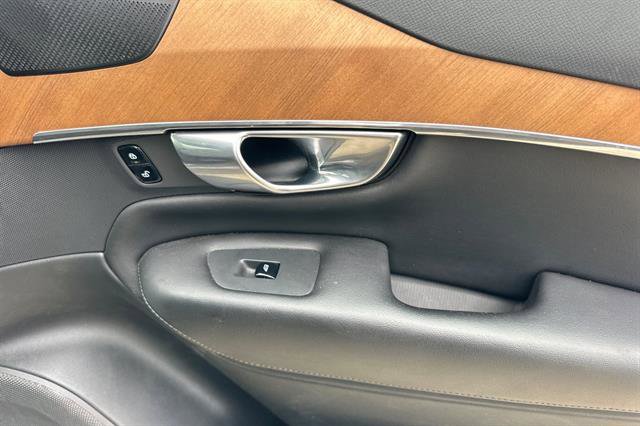 Certified 2023 Volvo XC90 T8 Plus image 20