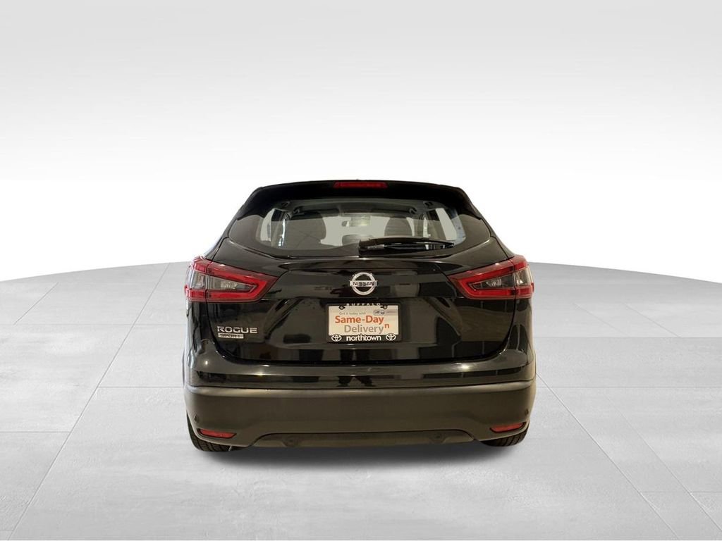 Used 2022 Nissan Rogue Sport S image 35
