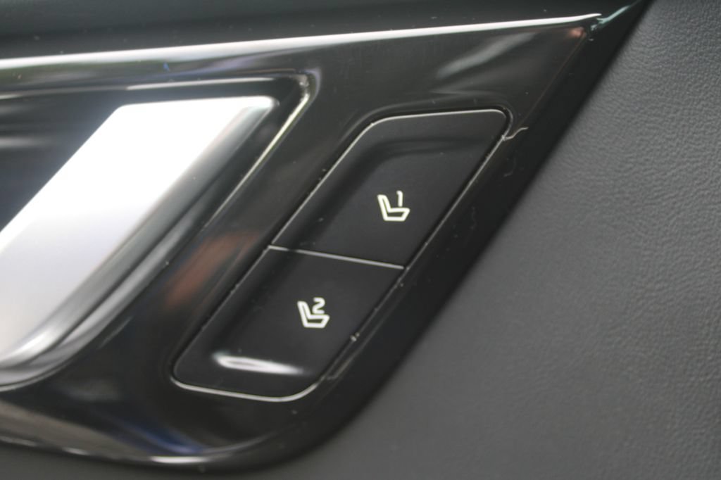 Used 2023 Kia EV6 GT-Line w/ GT-Line Suede Seat Package AWD/4WD image 34