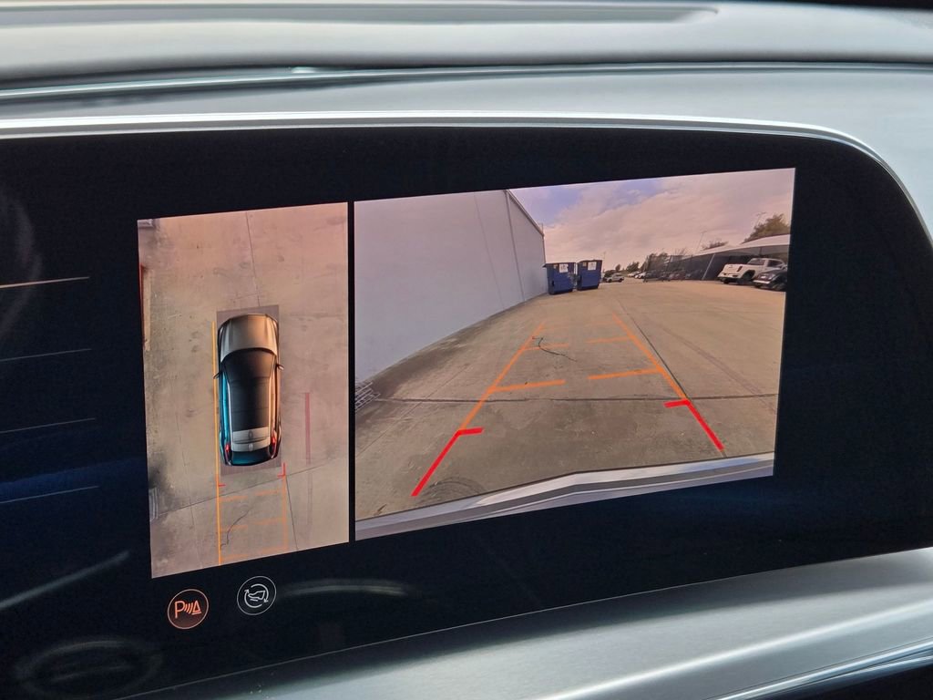 Certified 2024 Cadillac Lyriq Luxury image 20