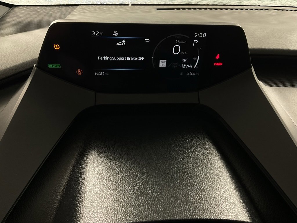 Used 2025 Toyota Prius LE image 24