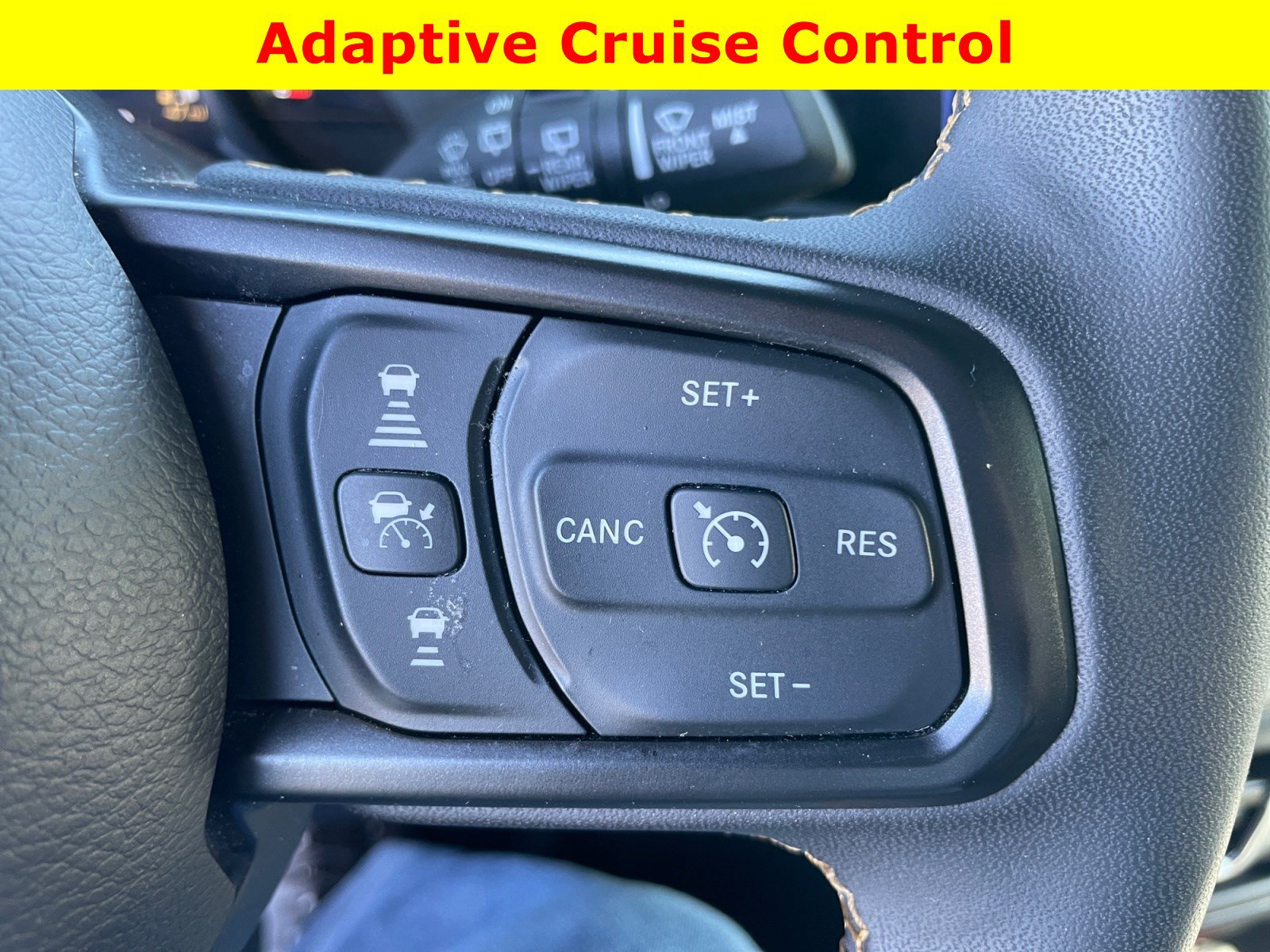 Used 2024 Jeep Wrangler Unlimited w/ Convenience Group AWD/4WD image 28