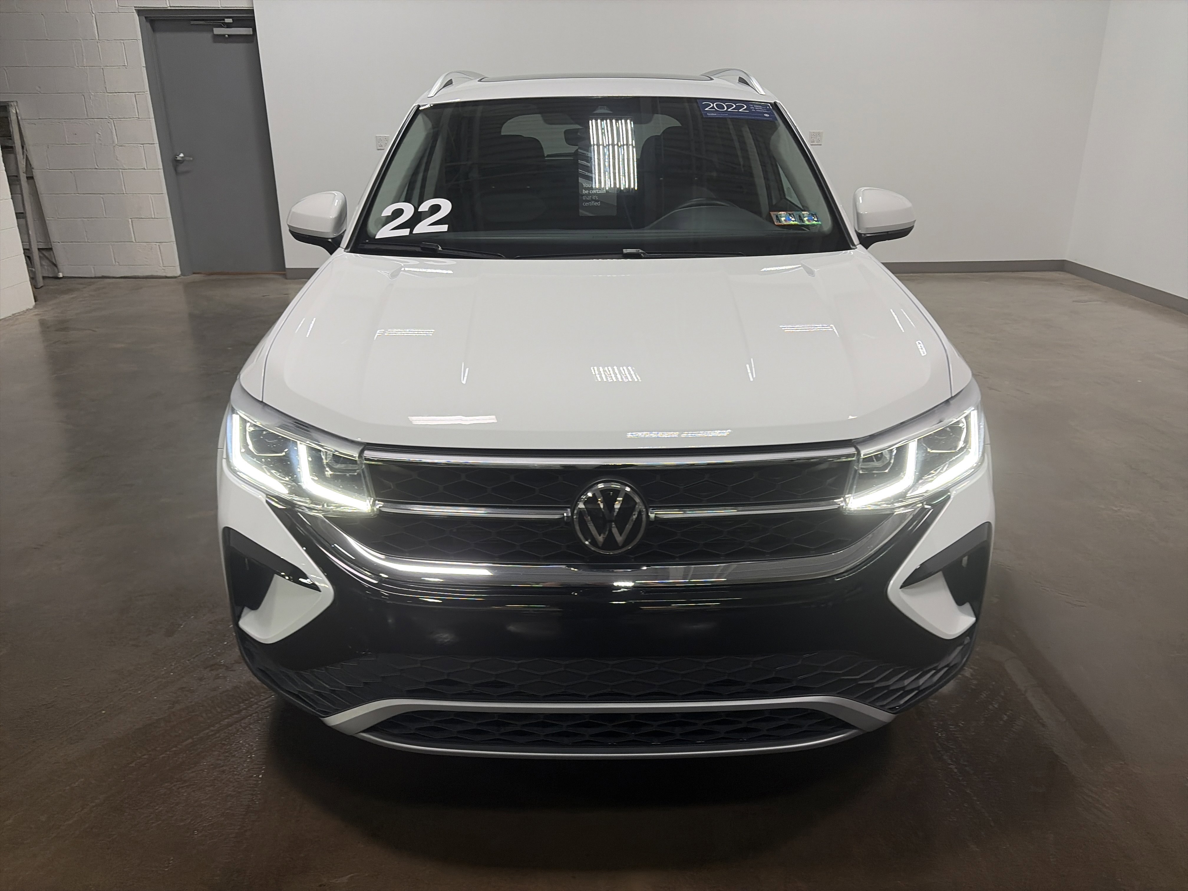 Certified 2022 Volkswagen Taos SEL AWD/4WD image 36