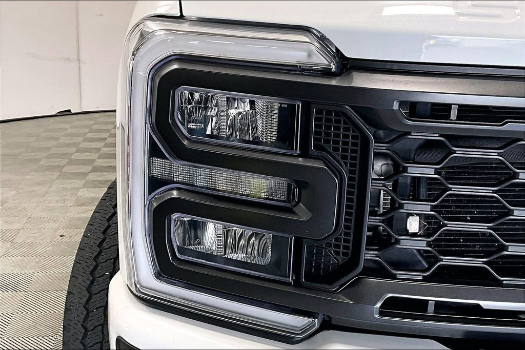 Used 2024 Ford F250 Lariat w/ Lariat Ultimate Package image 28