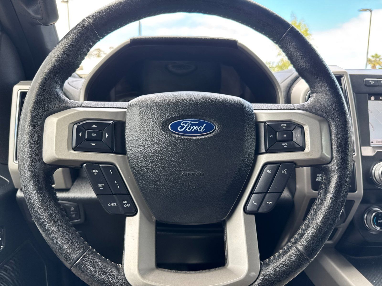 Used 2019 Ford F150 Lariat w/ Equipment Group 502A Luxury AWD/4WD image 26
