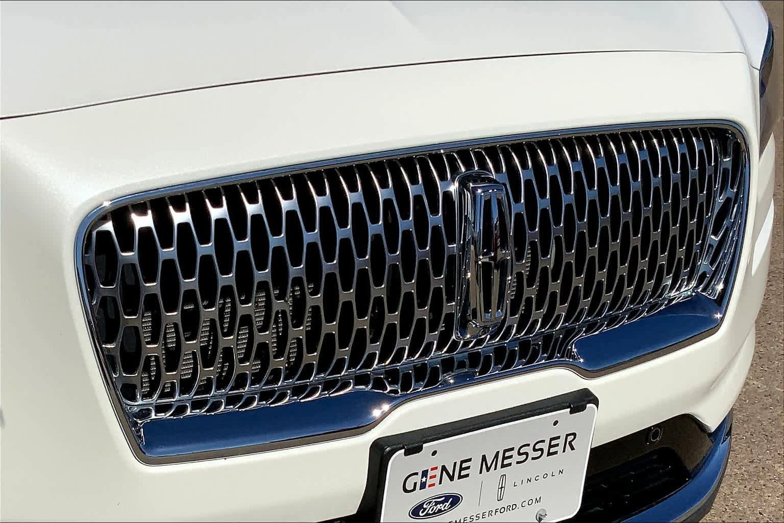 Used 2022 Lincoln Nautilus Reserve FWD image 30