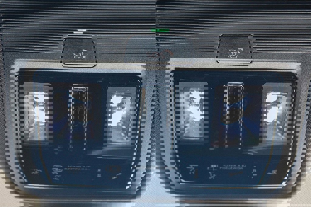 New 2025 Volkswagen ID.4 Pro S Plus image 21