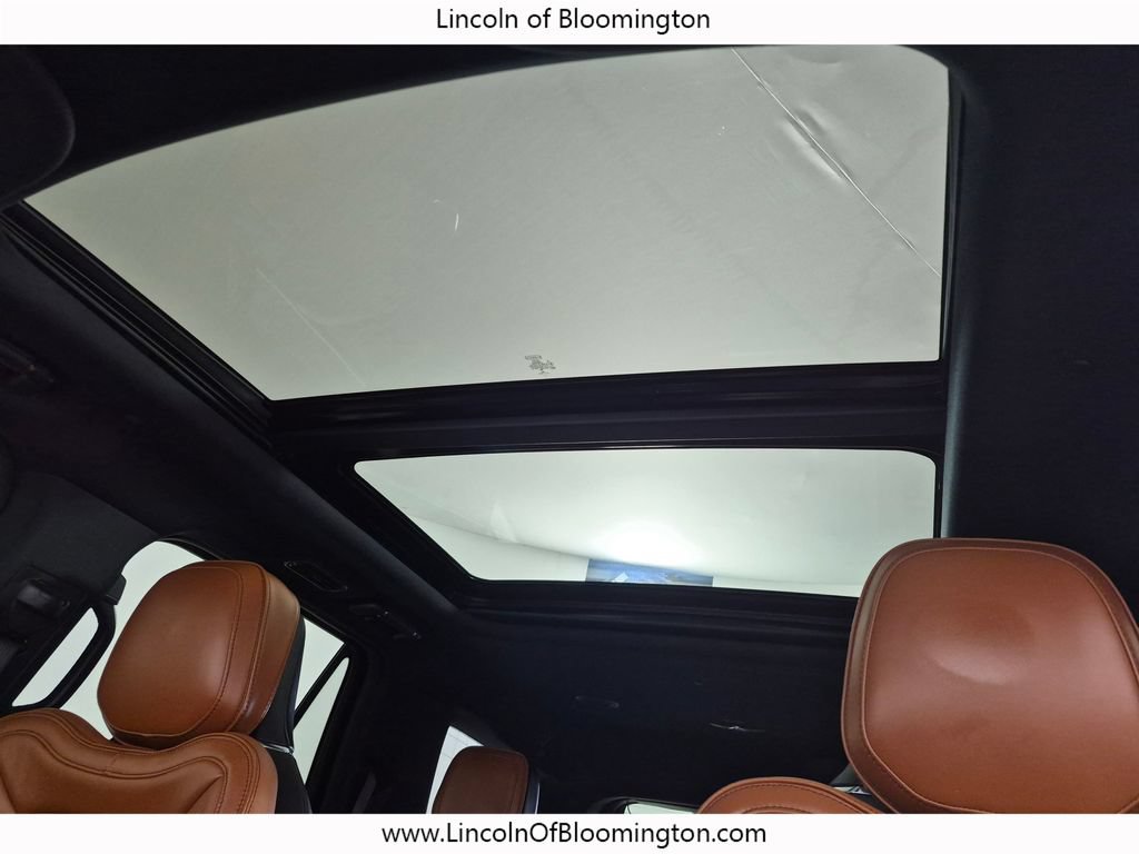Used 2019 Lincoln Navigator Reserve AWD/4WD image 23