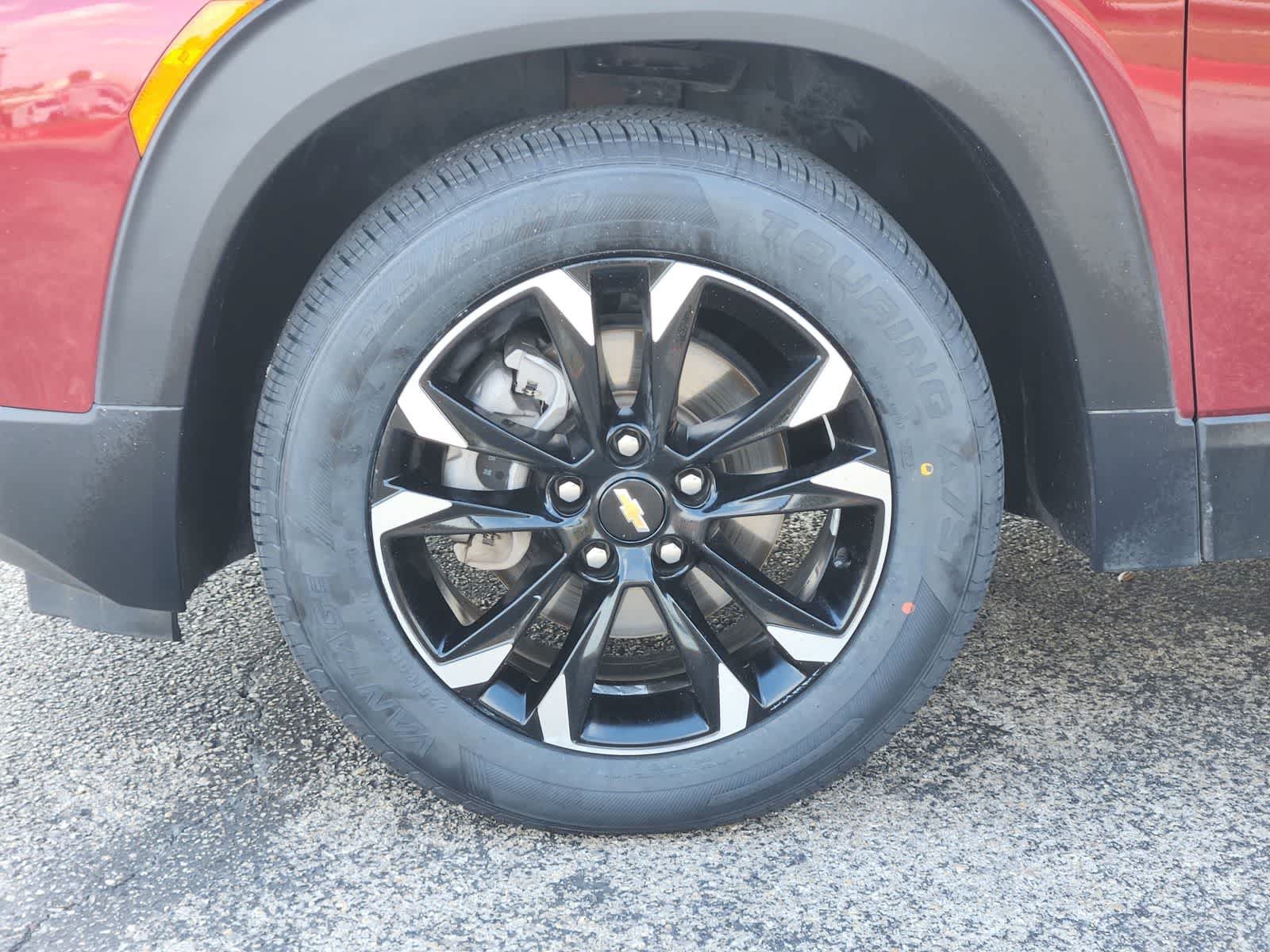 Used 2023 Chevrolet TrailBlazer LT FWD image 9