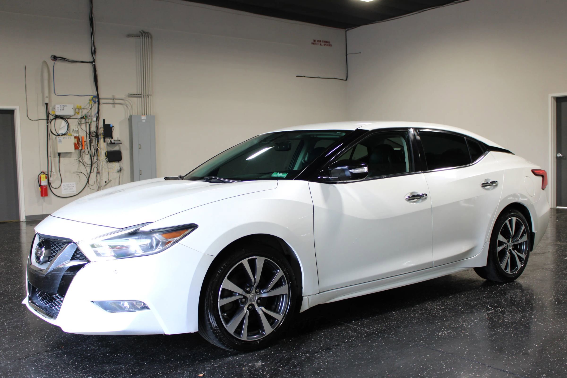 Used 2017 Nissan Maxima 3.5 SV FWD image 6
