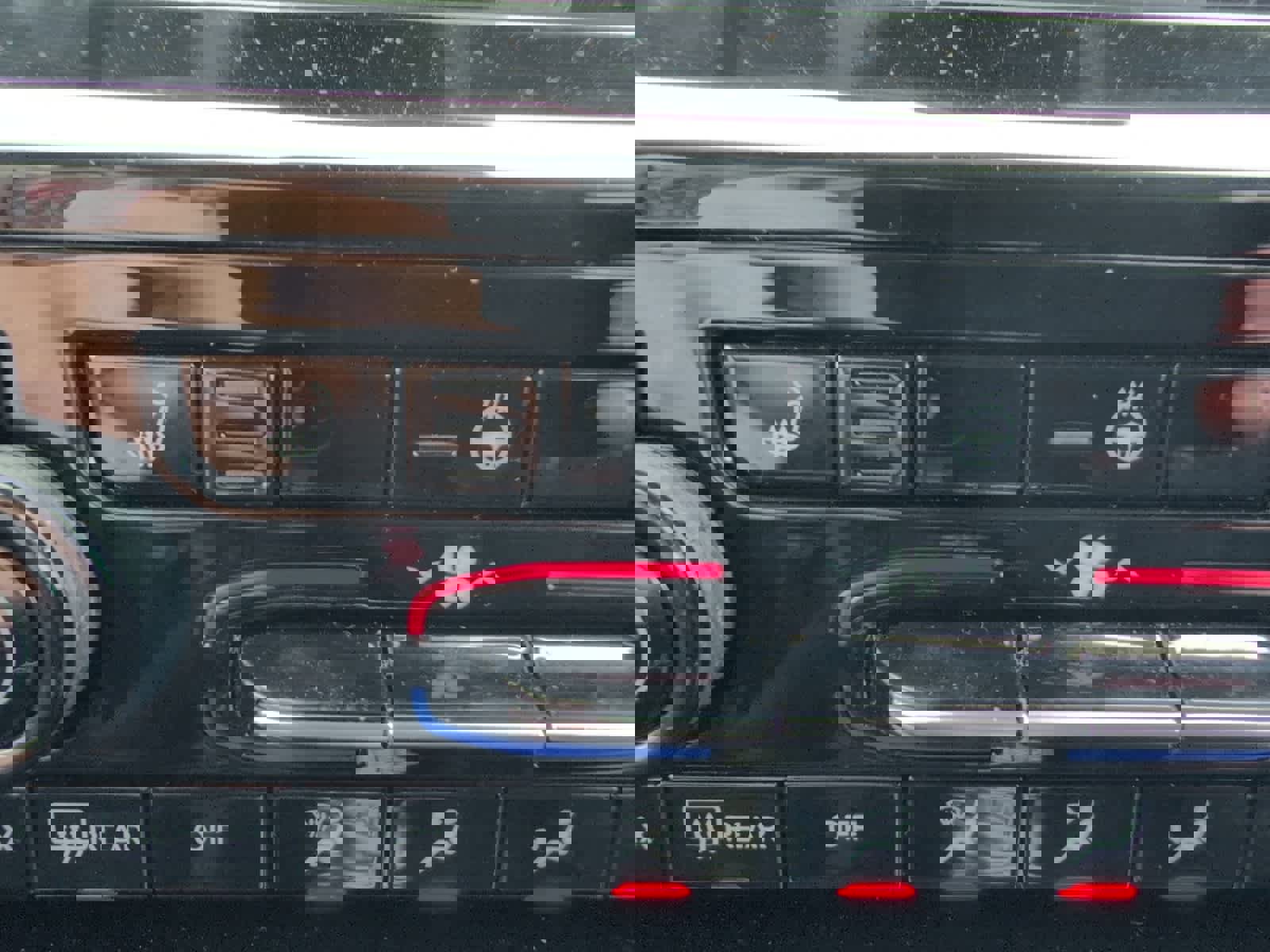 Used 2023 Jeep Grand Cherokee L Laredo w/ Luxury Tech Group I image 3