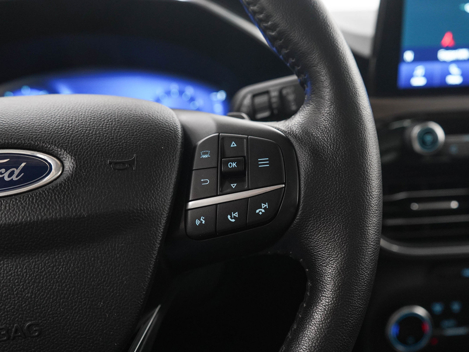 Used 2020 Ford Escape Titanium AWD/4WD image 26